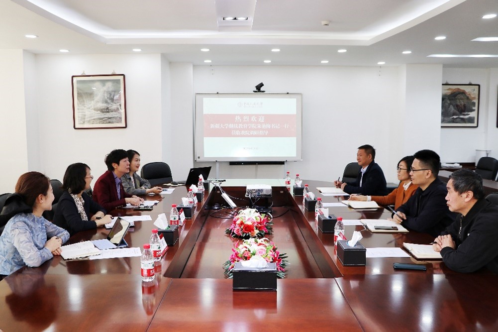 新疆大学太阳成tyc7111cc来公司调研交流图片1.jpg