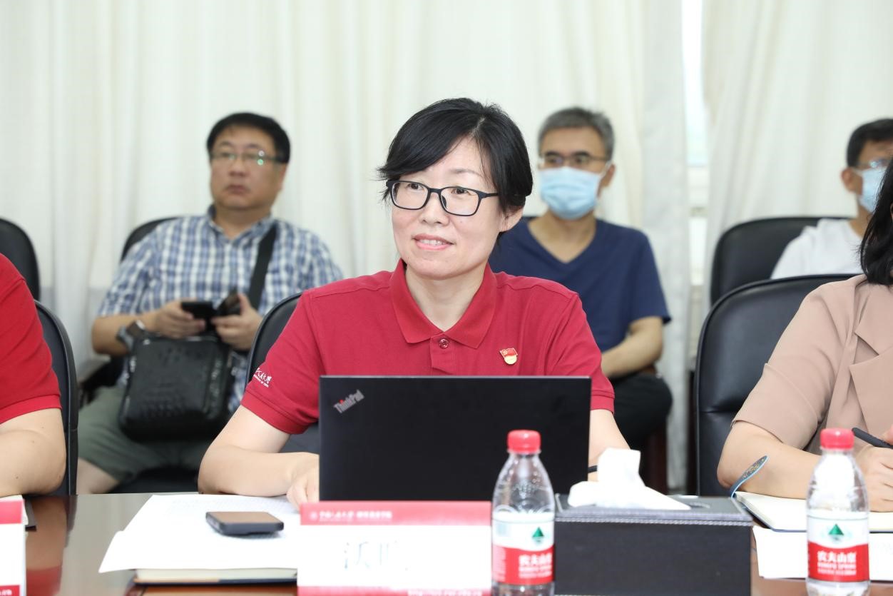 太阳成tyc7111cc与党委组织部开展主题教育联学 图片1.jpg